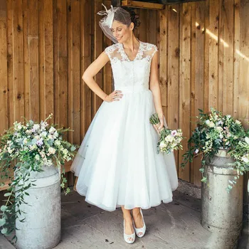 Реколта кратки сватбени рокли чай дължина 2021, V-образно деколте, ръкави-капоры, елегантна сватбена рокля без ръкави, с плажна бохо, големи размери, бяло, слонова кост